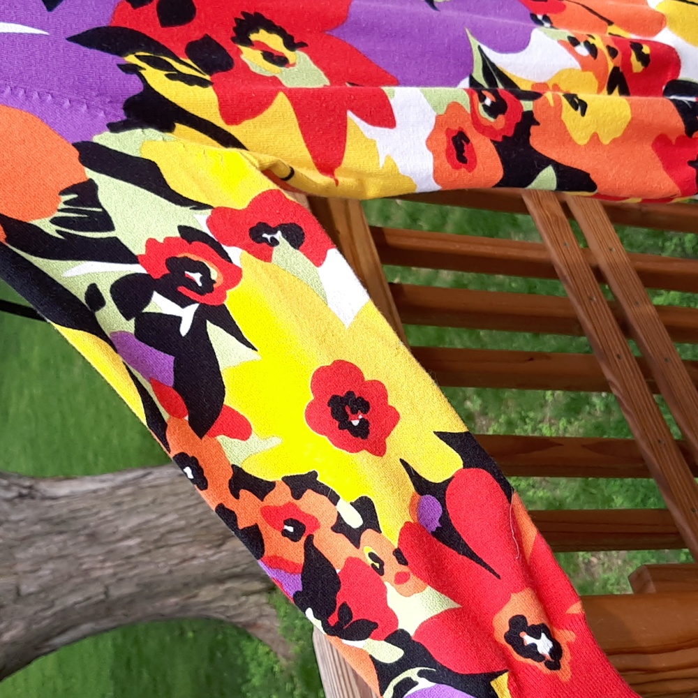 Cable & Gauge Multicolor Floral Cardigan - Picture 5 of 6